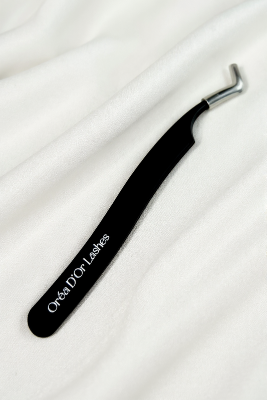 Professional lash applicator tool - Precision tweezers for easy DIY lash extension application
